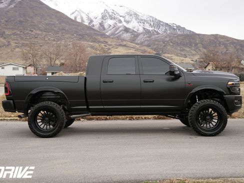 Used 2026 RAM 3500 Limited image 12