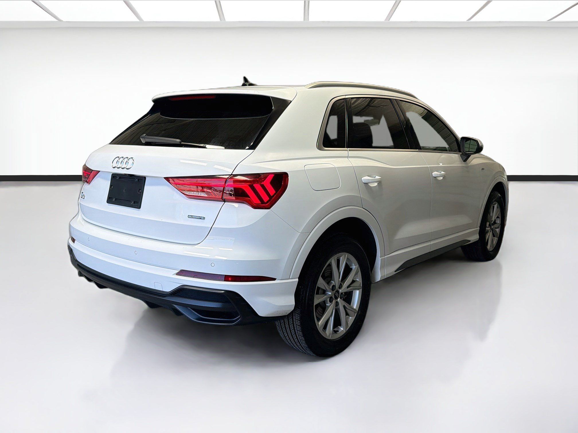 Used 2022 Audi Q3 2.0T Premium AWD/4WD image 4