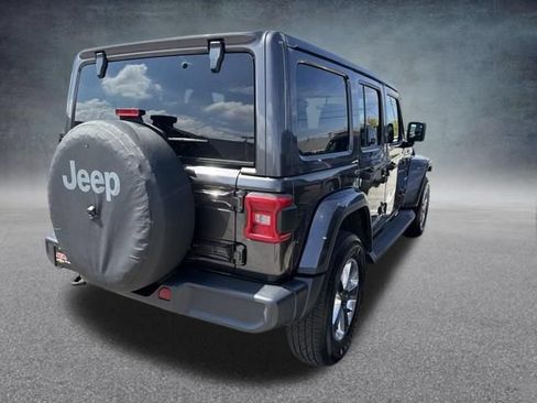 Used 2019 Jeep Wrangler Unlimited Sahara w/ Dual Top Group AWD/4WD image 5