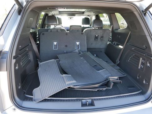 Used 2025 Buick Enclave Avenir w/ Super Cruise Package AWD/4WD image 14