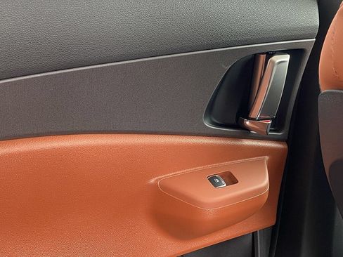 New 2026 Kia Carnival EX FWD image 25