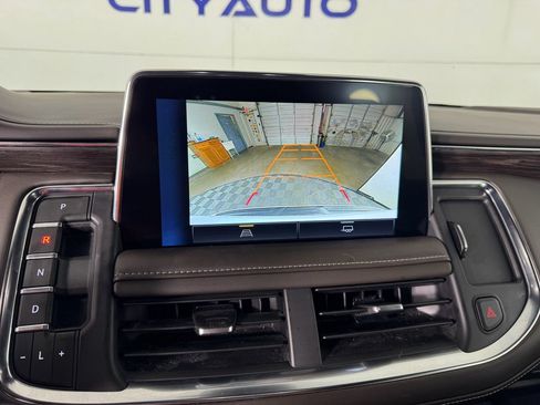 Used 2023 Chevrolet Suburban LT image 27