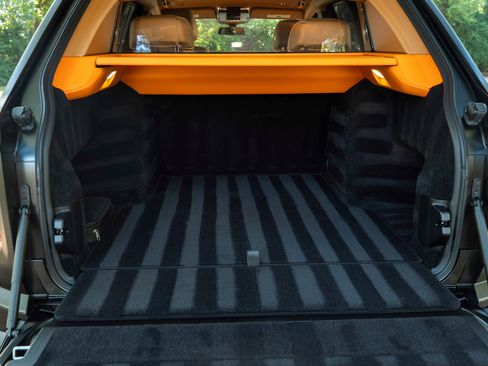 Used 2023 Rolls-Royce Cullinan Black Badge w/ Leather Finishing Pack image 51