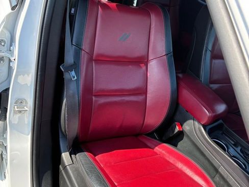 Used 2022 Dodge Durango R/T w/ Tow 'N Go Package AWD/4WD image 23