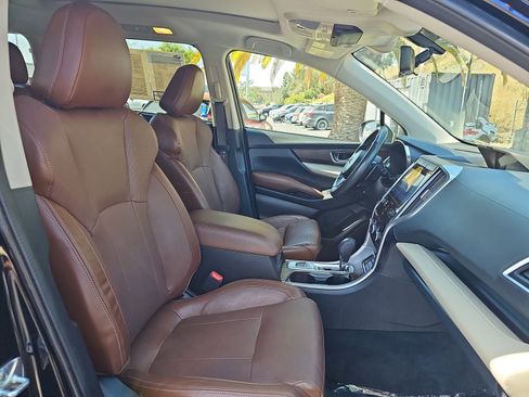 Certified 2022 Subaru Ascent Touring AWD/4WD image 10