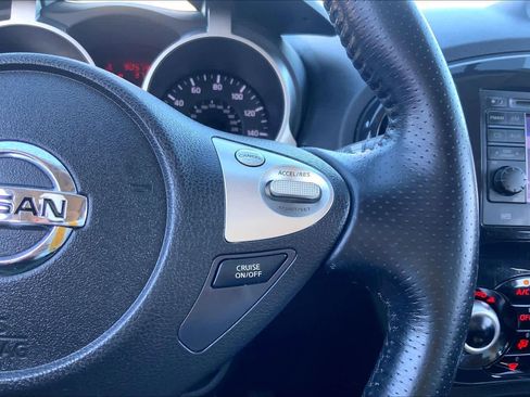 Used 2012 Nissan Juke SL image 25