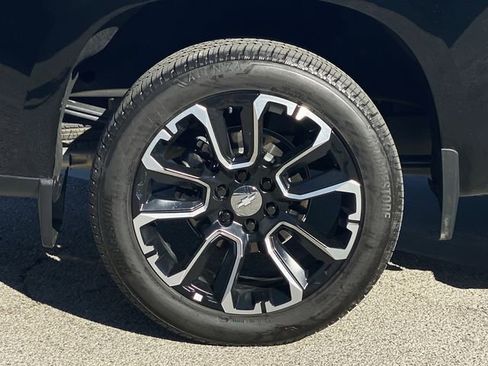 Certified 2025 Chevrolet Silverado 1500 High Country AWD/4WD image 47