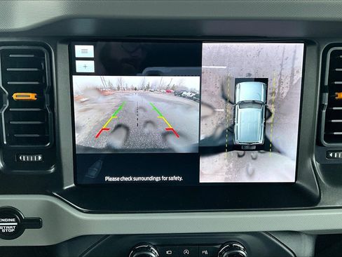 Used 2023 Ford Bronco Badlands image 13