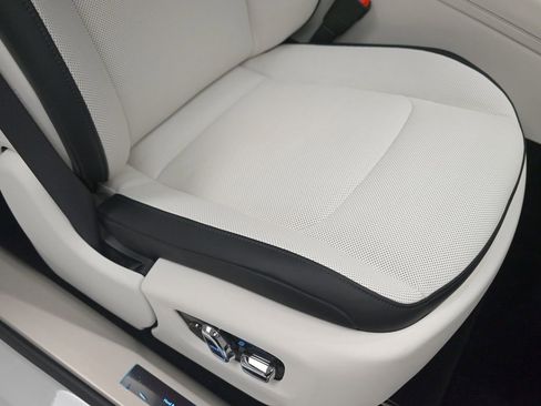 Used 2025 Rolls-Royce Spectre w/ Spectre Launch Package AWD/4WD image 15