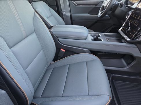 New 2026 GMC Acadia AT4 w/ LPO, Floor Liner Package image 10