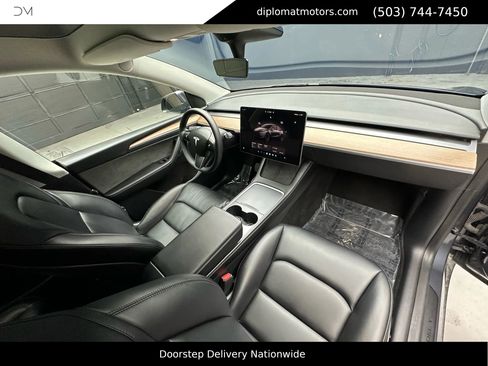 Used 2023 Tesla Model Y Long Range image 19