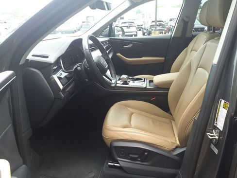 Used 2025 Audi Q7 3.0T Premium Plus AWD/4WD image 17