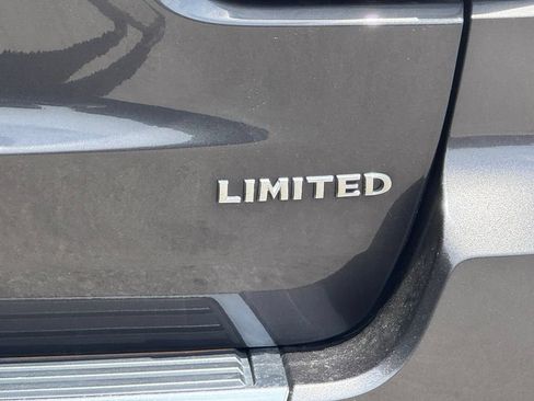 Used 2018 Jeep Grand Cherokee Limited AWD/4WD image 7