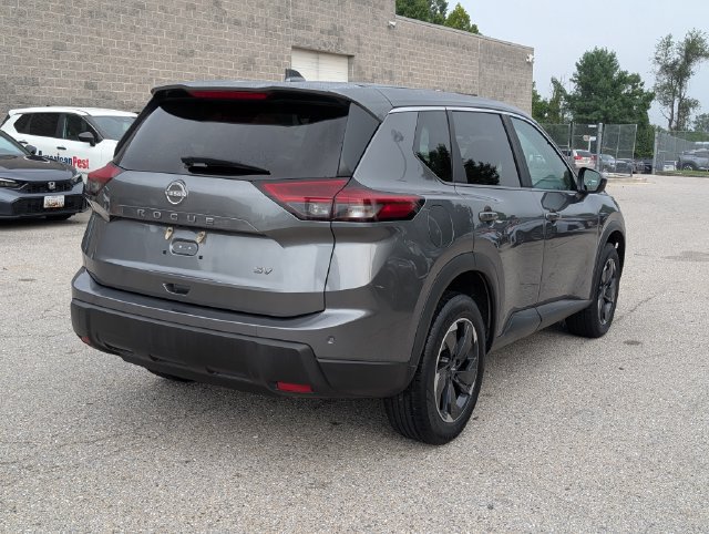 Used 2024 Nissan Rogue SV FWD image 3