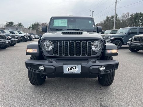 New 2026 Jeep Gladiator Sport image 2