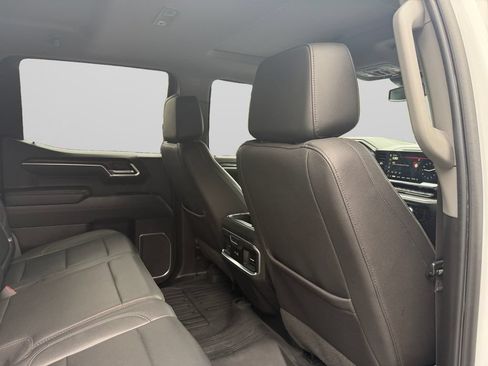 Used 2022 GMC Sierra 1500 SLT w/ SLT Convenience Package AWD/4WD image 18