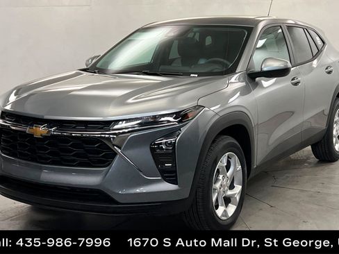 New 2026 Chevrolet Trax LS w/ LS Convenience Package FWD image 1