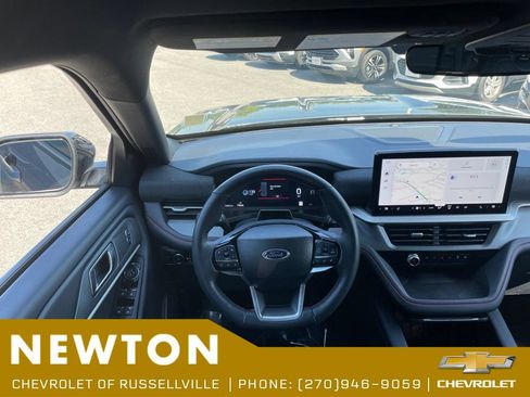 Used 2025 Ford Explorer ST-Line w/ ST-Line Street Pack AWD/4WD image 22
