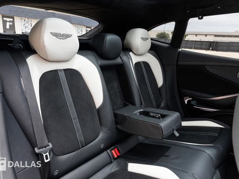 Used 2025 Aston Martin DBX 707 image 32