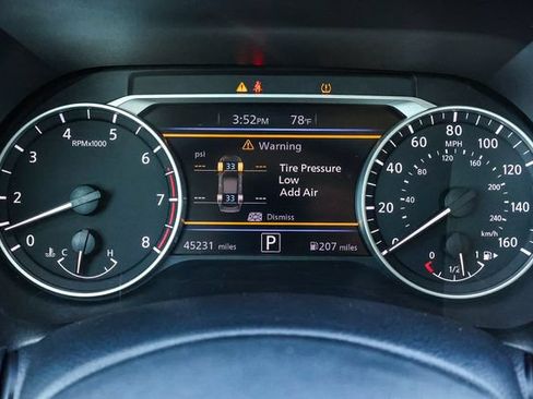 Used 2024 Nissan Sentra SV FWD image 27