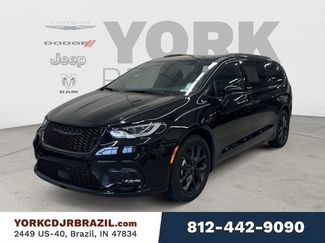 New 2026 Chrysler Pacifica Select w/ S Appearance Package video 1