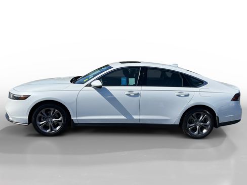 Used 2024 Honda Accord EX image 2