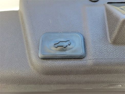 Used 2013 Buick Enclave Leather image 12