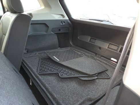 Used 2024 Volkswagen Tiguan SE w/ Panoramic Sunroof Package image 26