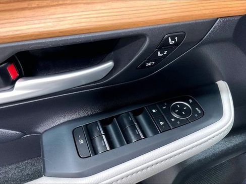 Certified 2026 Toyota Grand Highlander AWD image 40