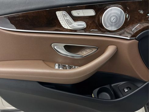 Used 2021 Mercedes-Benz E 350 4MATIC Sedan image 25