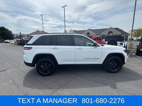 New 2026 Jeep Grand Cherokee Altitude AWD/4WD image 9