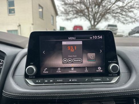 Used 2023 Nissan Rogue SV w/ SV Premium Package image 39