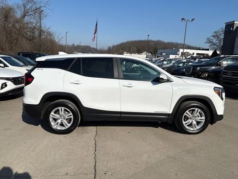 Used 2024 GMC Terrain SLE image 6