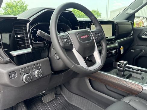 New 2026 GMC Sierra 1500 SLT w/ SLT Premium Plus Package AWD/4WD image 11