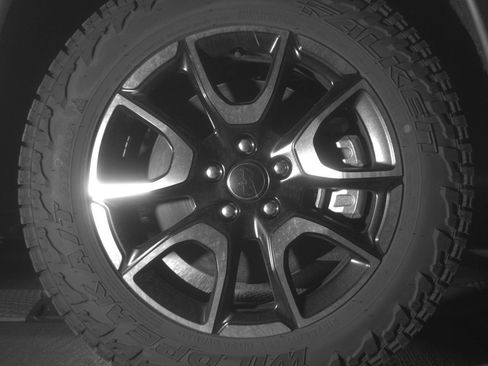 Used 2025 Jeep Compass Trailhawk image 13