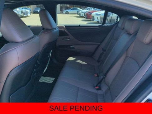 Certified 2022 Lexus ES 350 Ultra Luxury w/ Accessory Package 2 FWD image 13