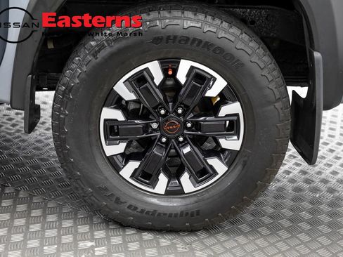 Used 2023 Nissan Frontier PRO-4X w/ Technology Package AWD/4WD image 26