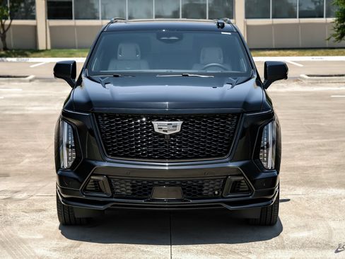 Used 2026 Cadillac Escalade ESV V w/ LPO, ONYX Package AWD/4WD image 30