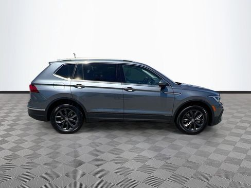 Used 2022 Volkswagen Tiguan SE FWD image 8