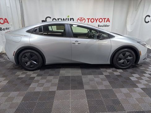 Used 2026 Toyota Prius Plug-In Hybrid image 8