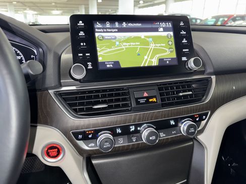 Used 2019 Honda Accord Touring image 25