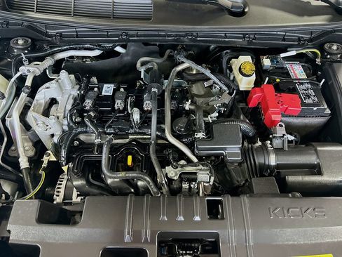 Used 2025 Nissan Kicks SV FWD image 25
