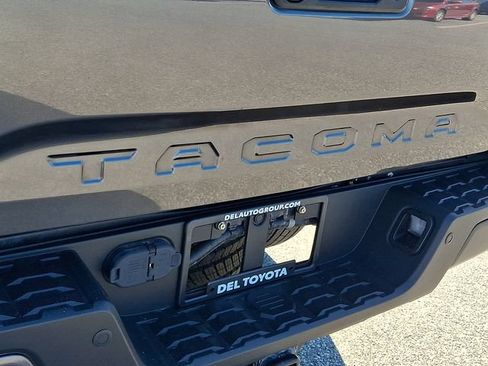 Certified 2019 Toyota Tacoma TRD Sport w/ Technology Package AWD/4WD image 29