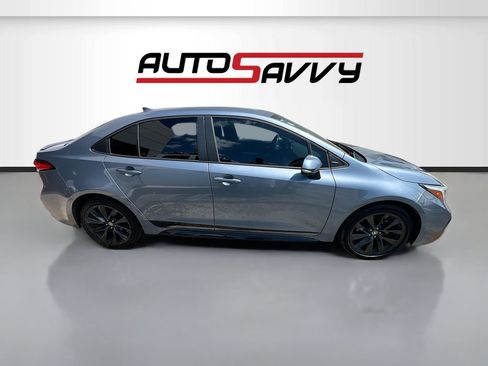 Used 2023 Toyota Corolla SE FWD image 8