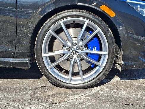 Certified 2024 Volkswagen Golf R 2.0T image 8