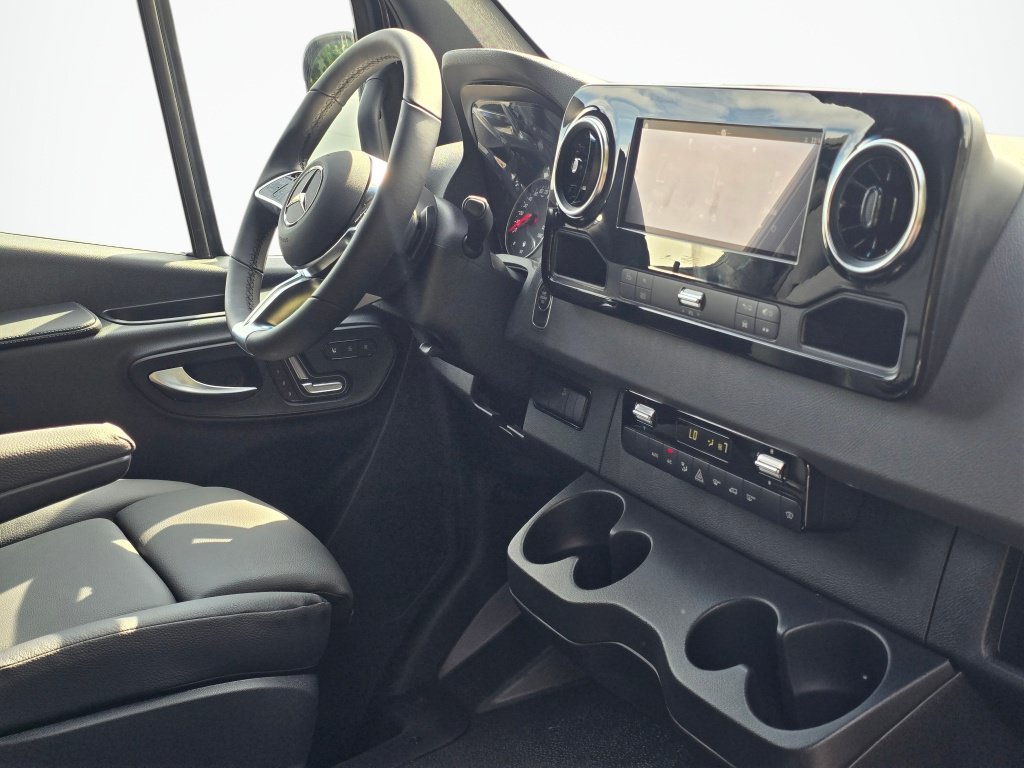 New 2026 Mercedes-Benz Sprinter 2500 image 28