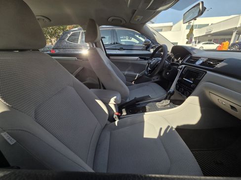 Used 2016 Volkswagen Passat 1.8T S image 8
