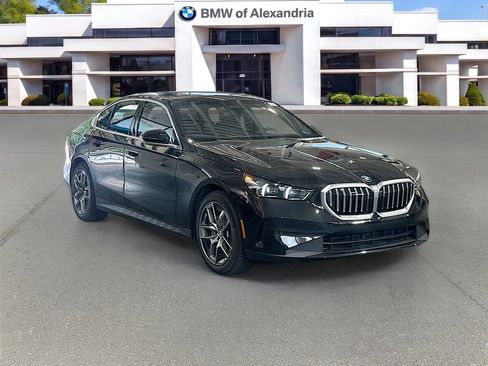 New 2027 BMW 530i xDrive w/ Premium Package AWD/4WD image 3