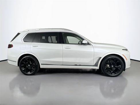 Used 2023 BMW X7 xDrive40i w/ Premium Package AWD/4WD image 7