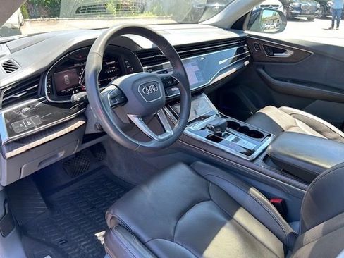Used 2019 Audi Q8 Prestige w/ Luxury Package AWD/4WD image 14